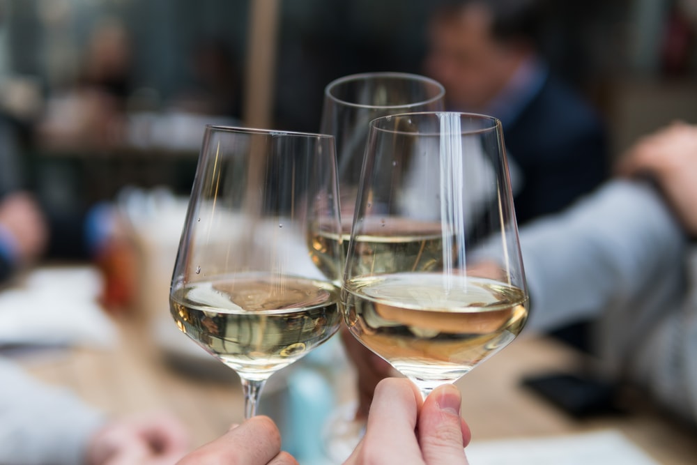 upsell-hotel-guest-wine.jpeg