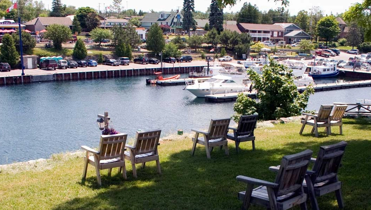 hotel-property-by-the-water.jpeg