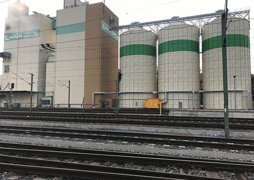 Grain chilling units from Frigortec are available with many additional functions.