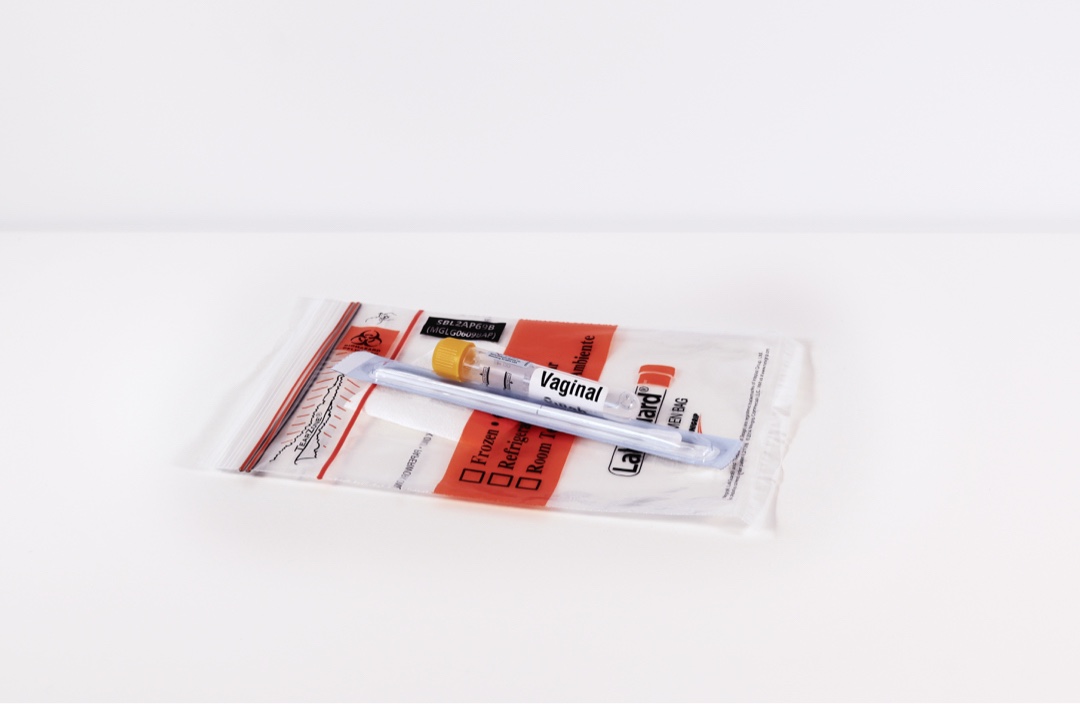 Genital sample kit