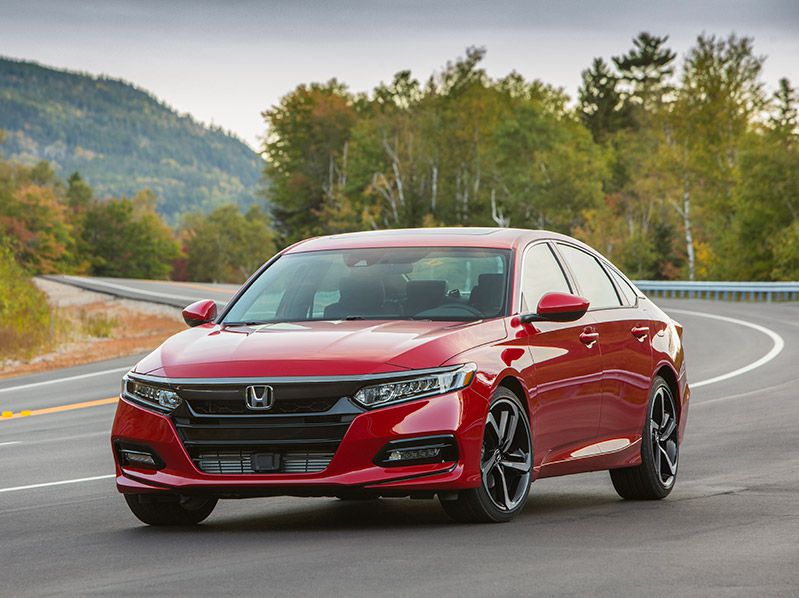 2018 Honda Accord Sport front three quarter ・  Photo by Honda 