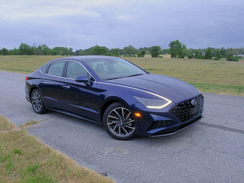 2020 Hyundai Sonata Limited ・  Photo by Brady Holt