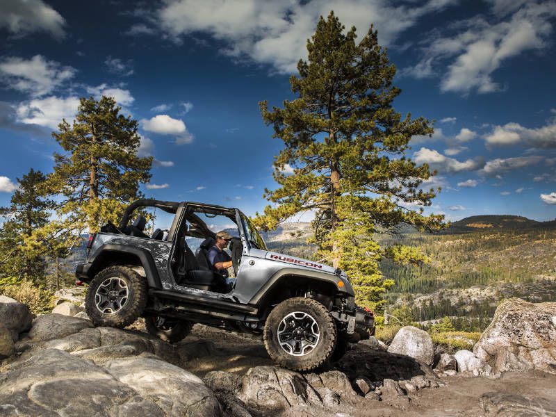 2017 Jeep Wrangler Rock Crawling Hero ・  Photo by Fiat Chrysler Automobiles 