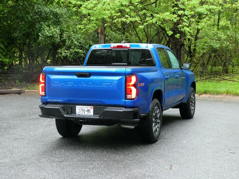 2024 Chevrolet Colorado Z71 ・  Photo by Brady Holt