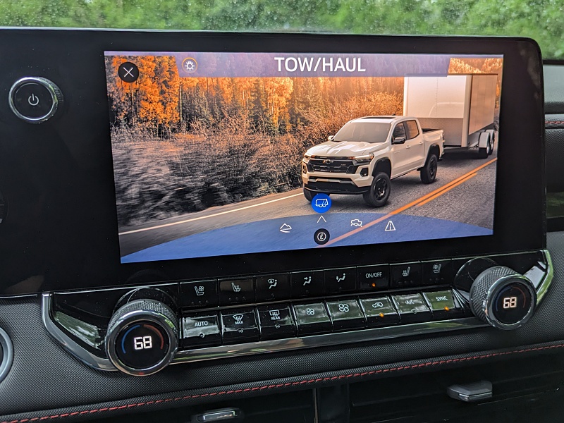 2024 Chevrolet Colorado Z71 ・  Photo by Brady Holt