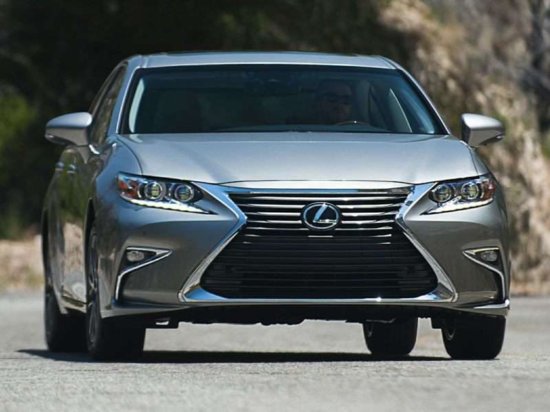  Photo by Lexus Media