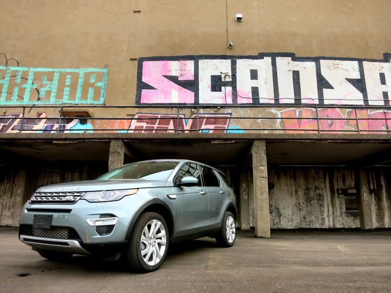 2015 Land Rover Discovery Sport front 3/4 ・  Photo by Benjamin Hunting