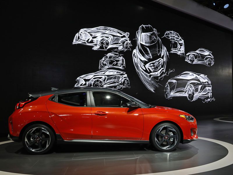 Hyundai Veloster Turbo reveal at NAIAS 2018 ・  Photo by North American International Auto Show