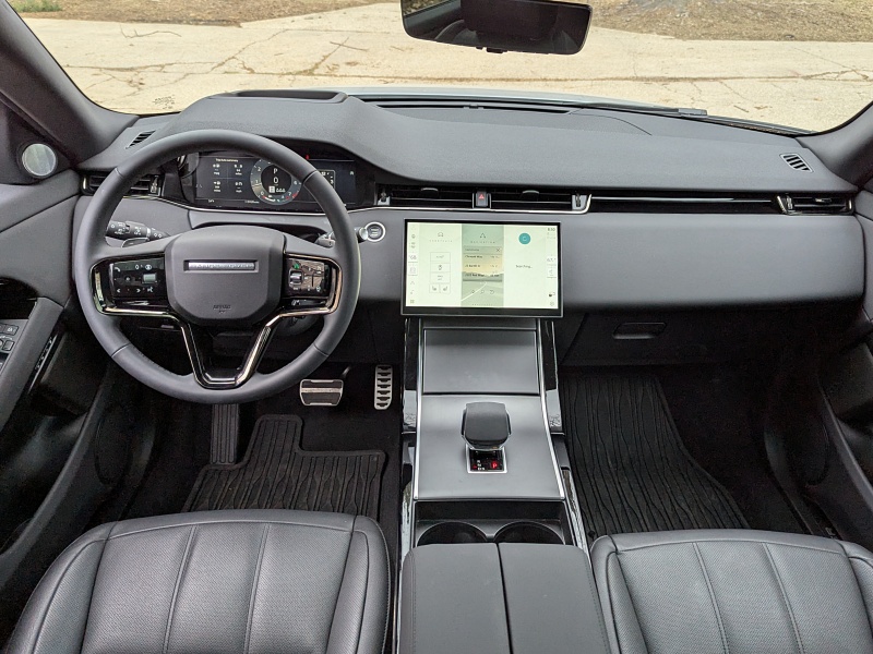 2025 Range Rover Evoque ・  Photo by Brady Holt