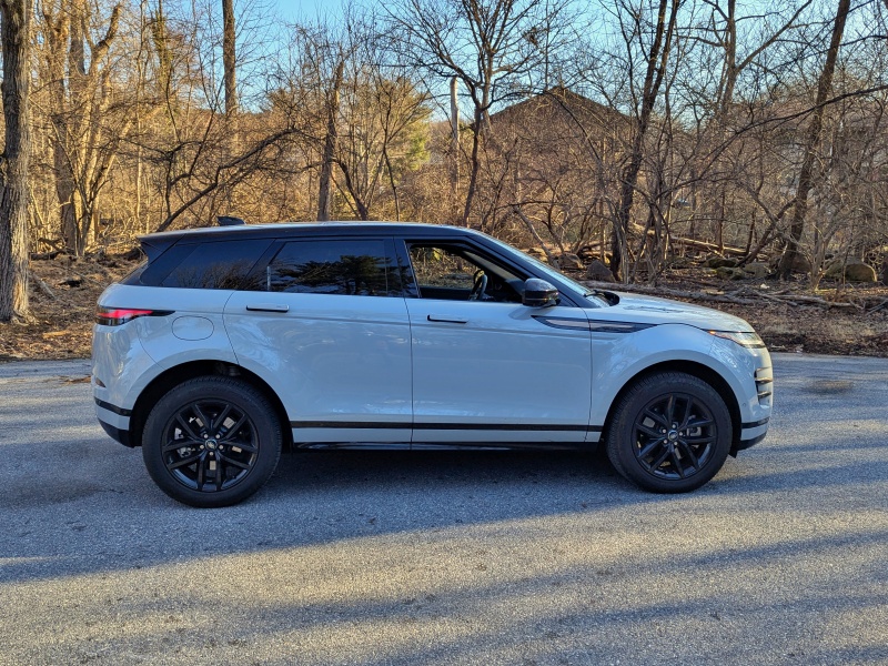 2025 Range Rover Evoque ・  Photo by Brady Holt