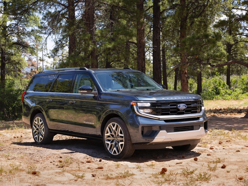 2025 Ford Expedition Max Platinum ・  Photo by Ford