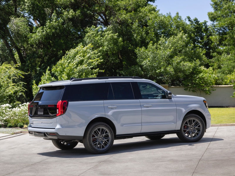 2025 Ford Expedition Stealth Performance ・  Photo by Ford