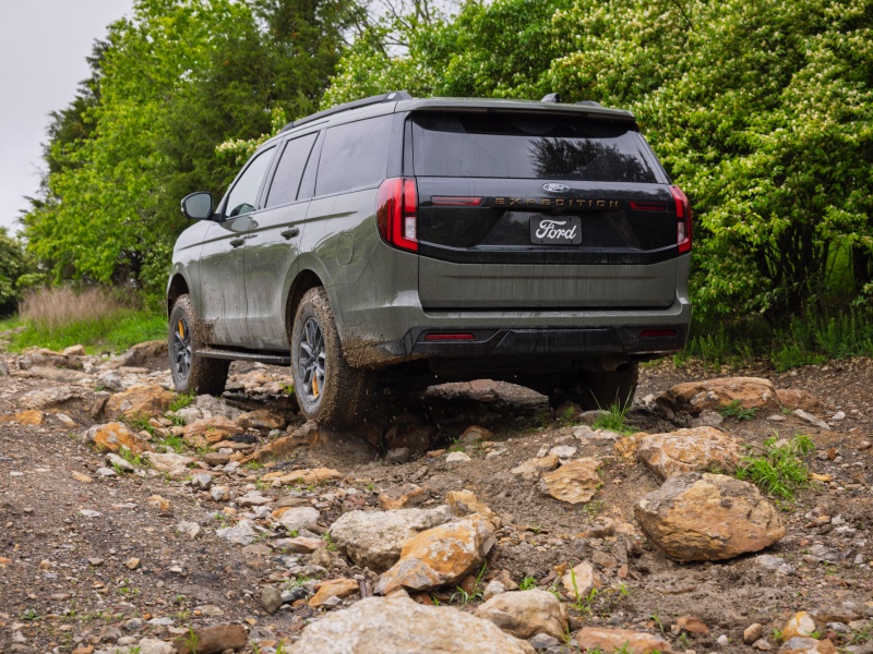 2025 Ford Expedition Tremor  ・  Photo by Ford