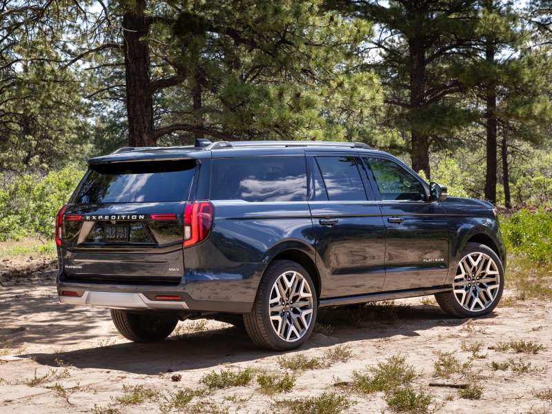 2025 Ford Expedition Max Platinum ・  Photo by Ford