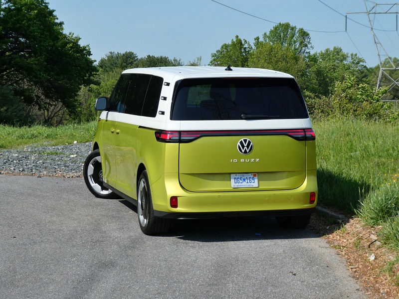 2025 Volkswagen ID.Buzz Pro S ・  Photo by Brady Holt