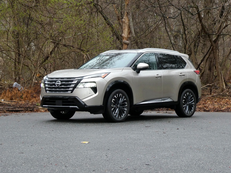 2025 Nissan Rogue Platinum ・  Photo by Brady Holt
