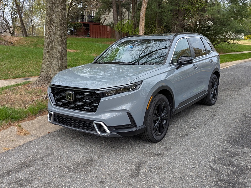 2025 Honda CR-V Hybrid Sport Touring ・  Photo by Brady Holt