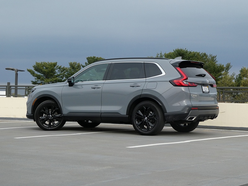 2025 Honda CR-V Hybrid Sport Touring ・  Photo by Brady Holt