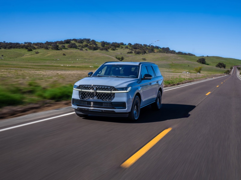 2025 Lincoln Navigator Reserve ・  Photo by Lincoln