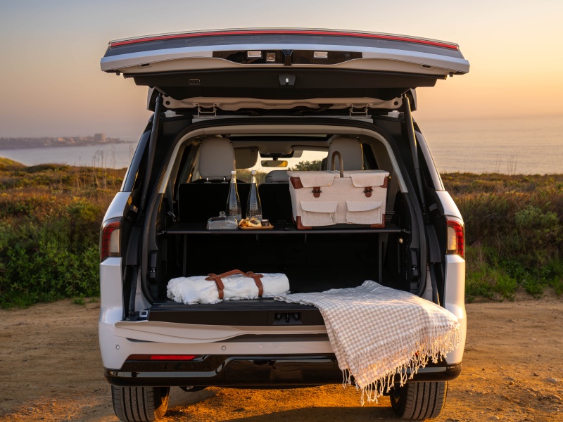 2025 Lincoln Navigator  ・  Photo by Lincoln