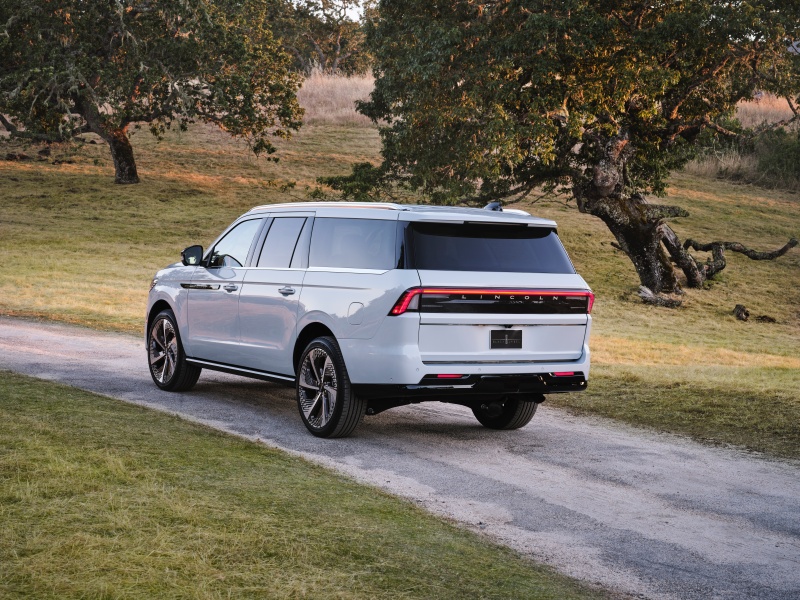 2025 Lincoln Navigator L ・  Photo by Lincoln