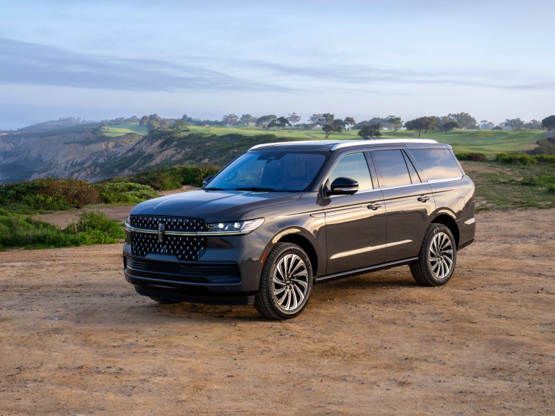 2025 Lincoln Navigator Road Test and Review