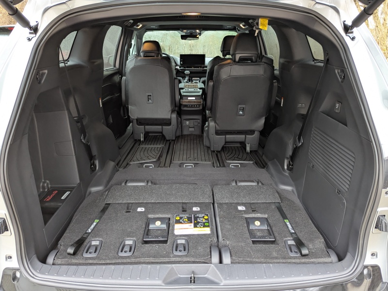 2025 Toyota Sienna Platinum ・  Photo by Brady Holt