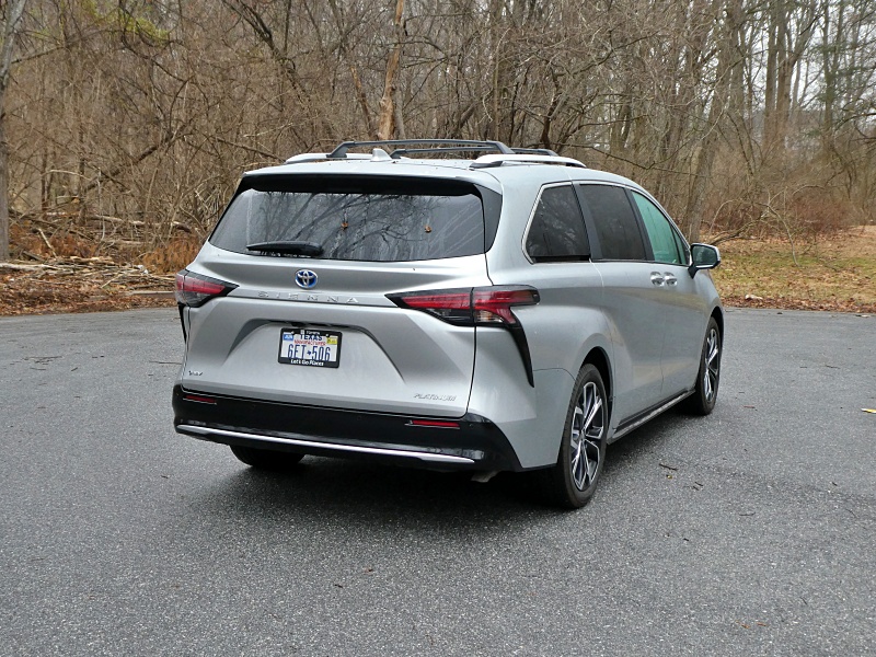 2025 Toyota Sienna Platinum ・  Photo by Brady Holt