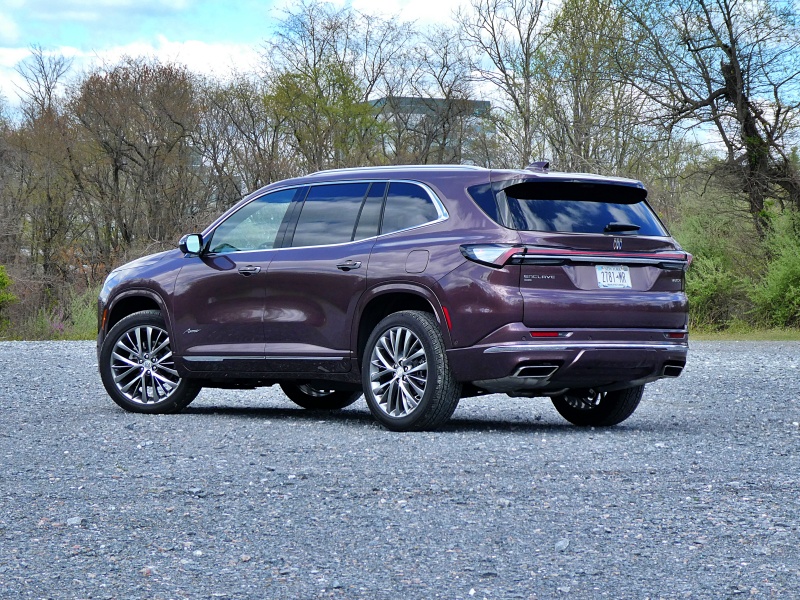 2025 Buick Enclave Avenir ・  Photo by Brady Holt