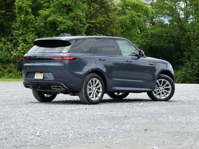 2025 Range Rover Sport ・  Photo by Brady Holt