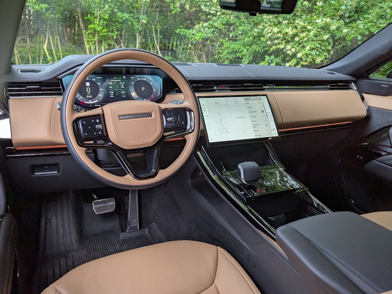 2025 Range Rover Sport ・  Photo by Brady Holt