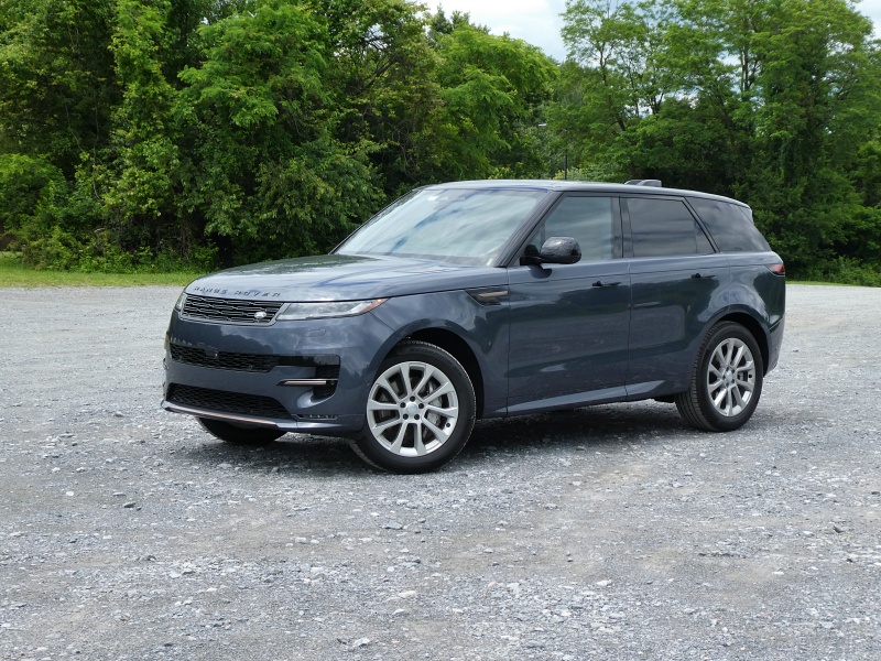2025 Genesis GV80 vs. 2025 Land Rover Range Rover Sport