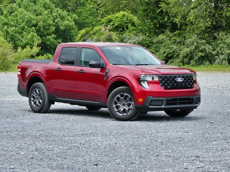 2025 Ford Maverick Hybrid XLT ・  Photo by Brady Holt