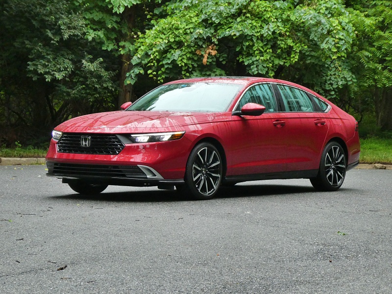 2025 Honda Accord Hybrid Road Test and Review