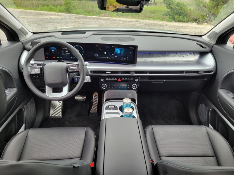 2026 Hyundai Ioniq 9 ・  Photo by Ron Sessions