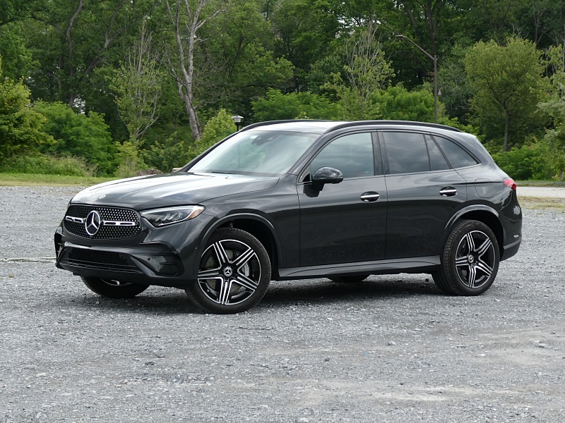 2025 Mercedes-Benz GLC 350e Hybrid ・  Photo by Brady Holt