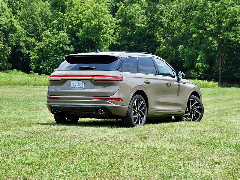 2025 Lincoln Corsair Grand Touring Hybrid ・  Photo by Brady Holt
