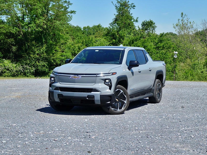 2025 Chevrolet Silverado EV LT ・  Photo by Brady Holt