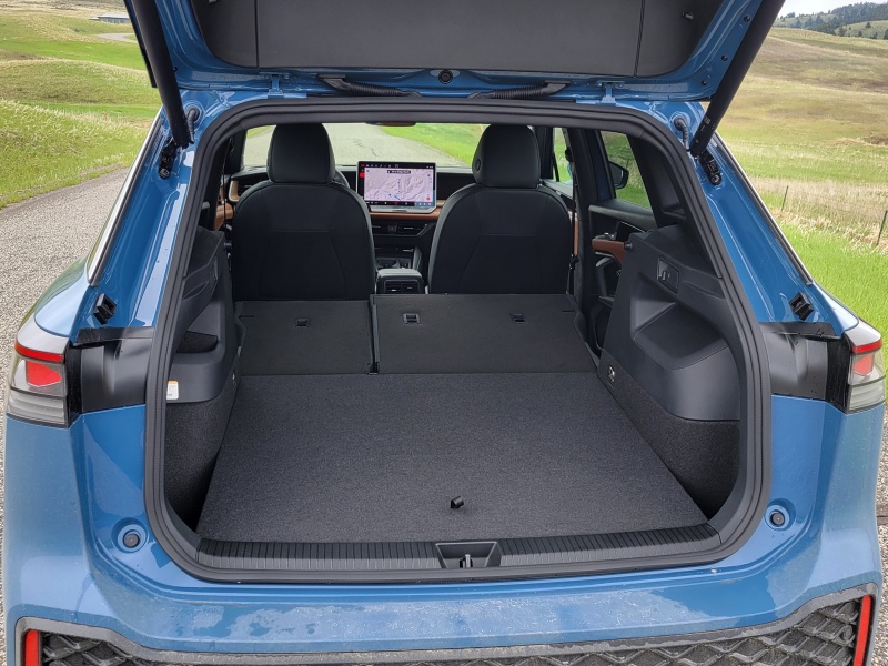 2025 Volkswagen Tiguan ・  Photo by Ron Sessions
