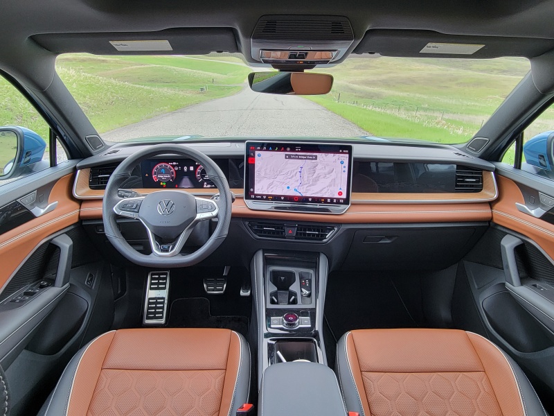 2025 Volkswagen Tiguan ・  Photo by Ron Sessions