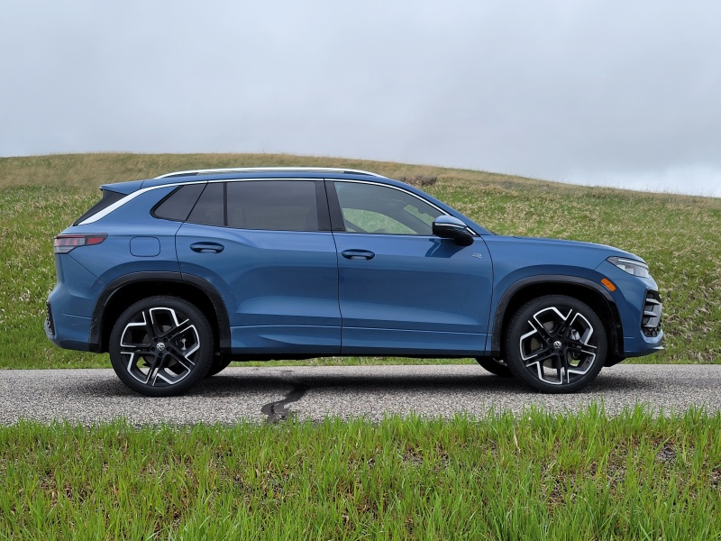 2025 Volkswagen Tiguan ・  Photo by Ron Sessions