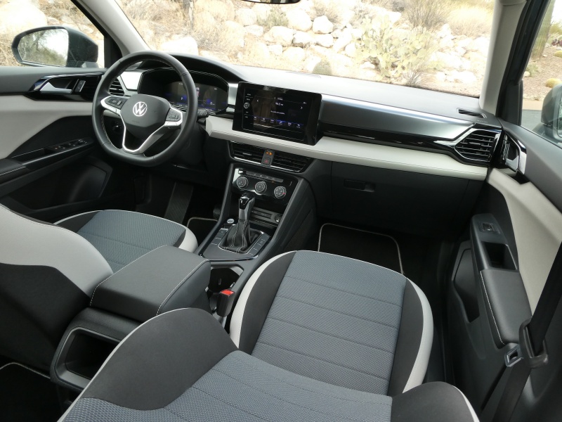 2025 Volkswagen Taos S ・  Photo by Ron Sessions