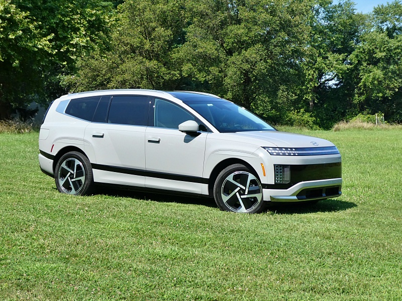 2026 Hyundai Ioniq 9 Calligraphy ・  Photo by Brady Holt