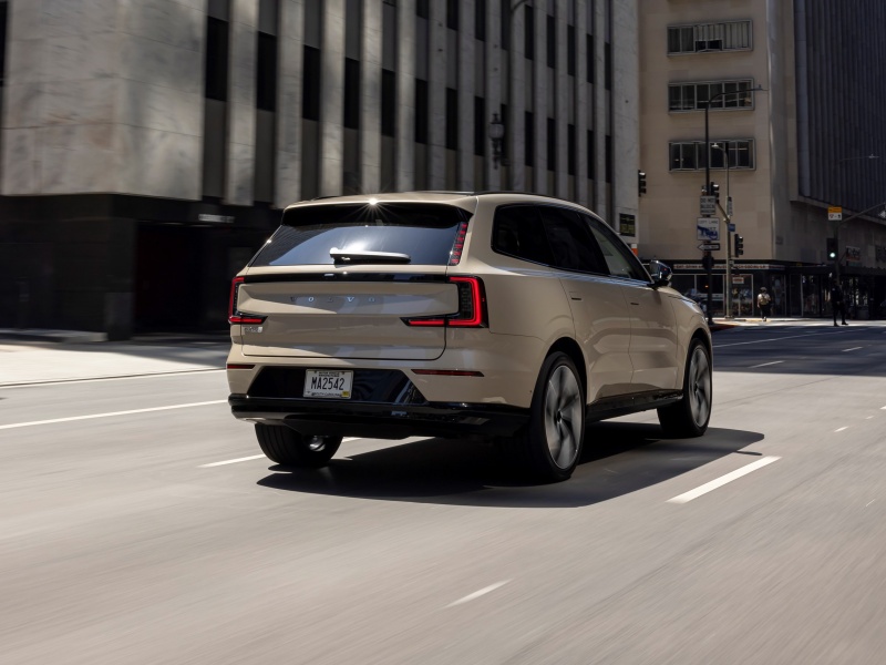 2025 Volvo EX90 ・  Photo by Volvo