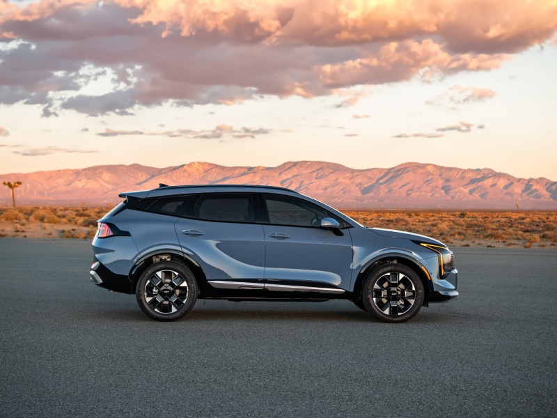 2026 Kia Sportage Hybrid ・  Photo by Kia