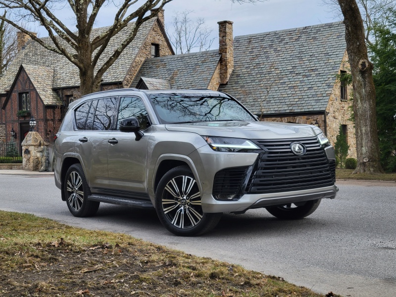 2025 Lexus LX700h Hybrid Road Test and Review