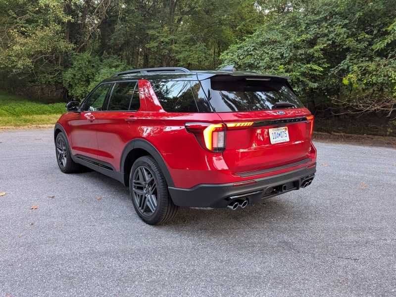 2025 Ford Explorer ST ・  Photo by Brady Holt