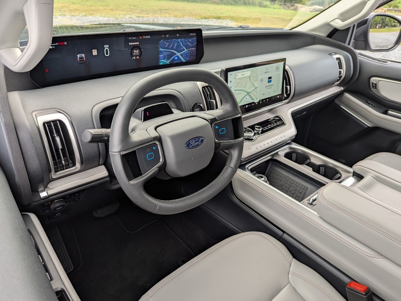 2025 Ford Expedition Max Active ・  Photo by Brady Holt
