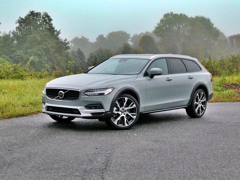 2026 Volvo V90 Cross Country Road Test and Review