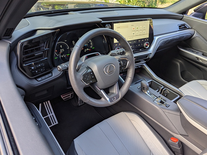 2025 Lexus TX 500h ・  Photo by Brady Holt